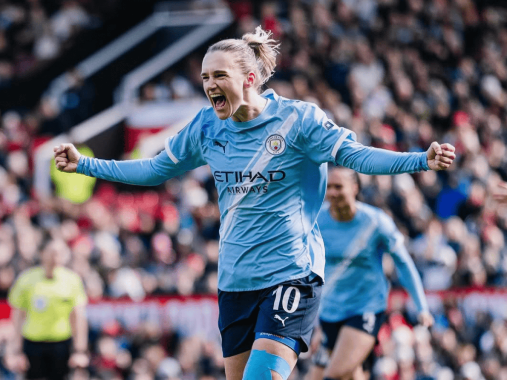 Vivianne Miedema celebrates her brace for Manchester City