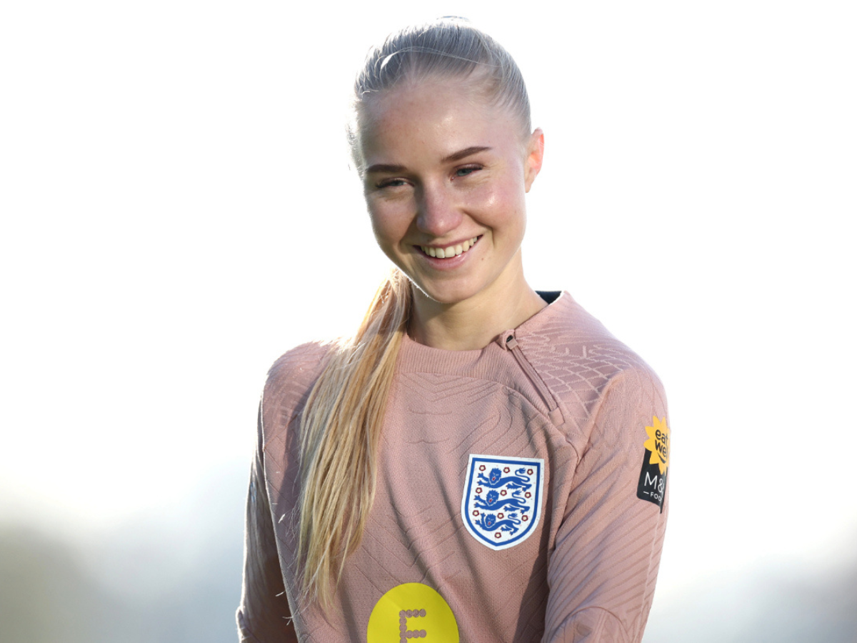 Laura Blindkilde Brown training for England